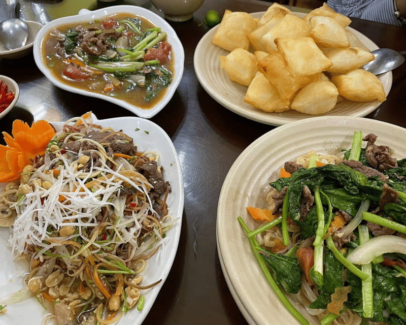 Hanoi: Historic Jeep Tour - What the guides add to the experience
