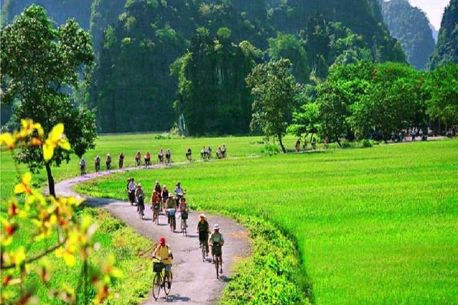 Hanoi - Hoa Lu - Tam Coc - Mua Cave - 1 Day Tour. By Luxury Limousine From Hanoi - Tam Coc by boat, through three caves