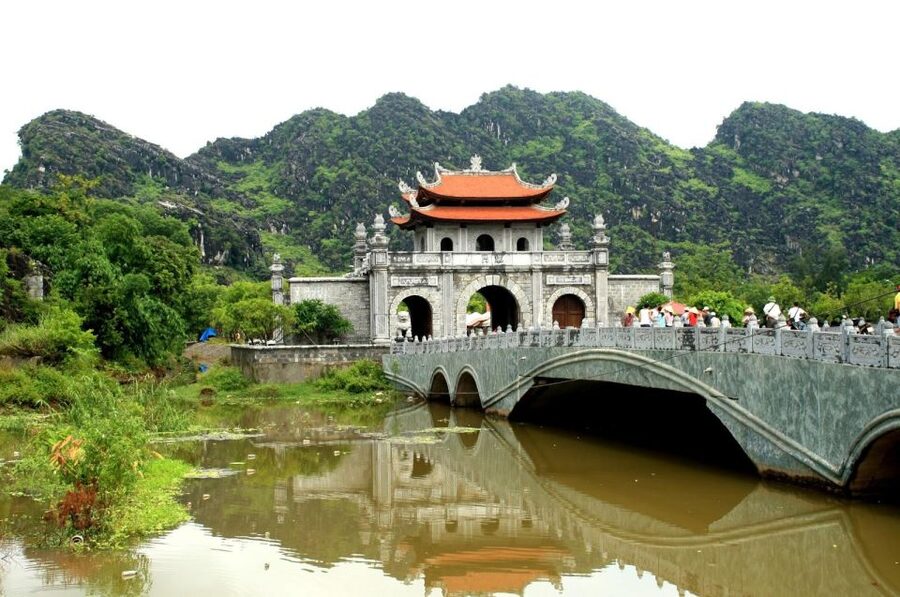 Hanoi: Hoa Lu, Trang An, and Mua Cave Full-Day Trip - Who should book this trip