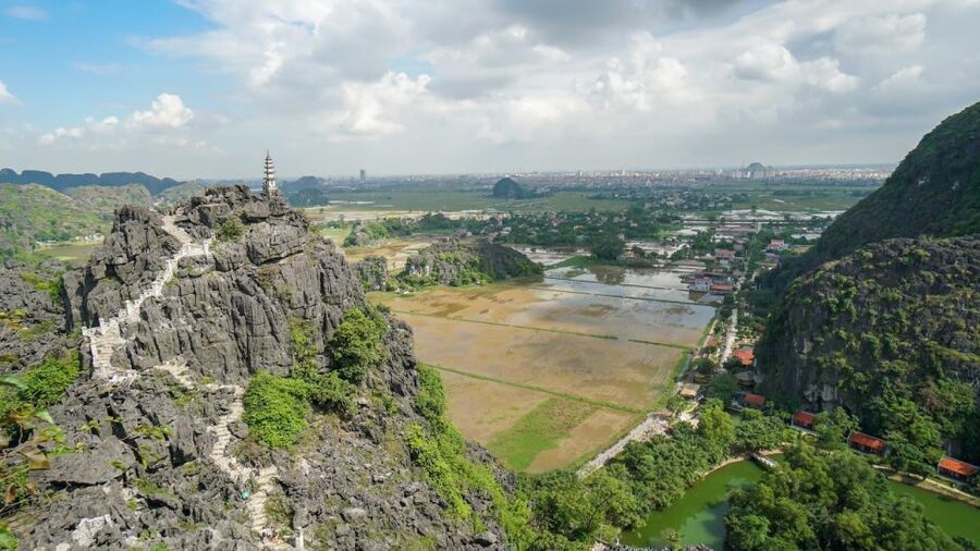 Hanoi: Hoa Lu, Trang An, and Mua Cave Full-Day Trip - Trang An by boat, the day’s most peaceful hour