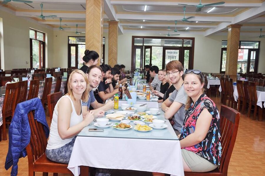 Hanoi: Hoa Lu, Trang An Caves & Mua Cave Day Trip and Lunch - The climb at Mua Cave