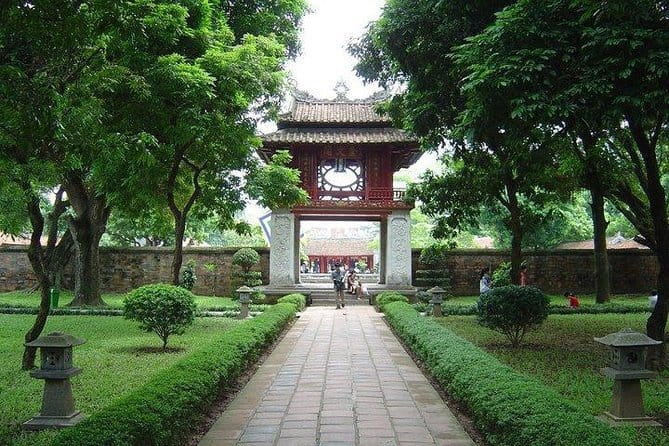 Hanoi in a day from Halong city - Train Street: a quick glimpse with tricky timing