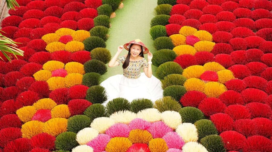 Hanoi: Incense Village & Conical Hat or Knife-Making Village - Chuong Village and your painted conical hat