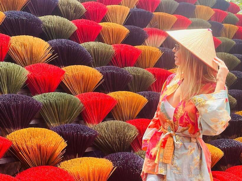 Hanoi: Incense Village, Hat, and Lacquer Artisanal Tour - Key points at a glance