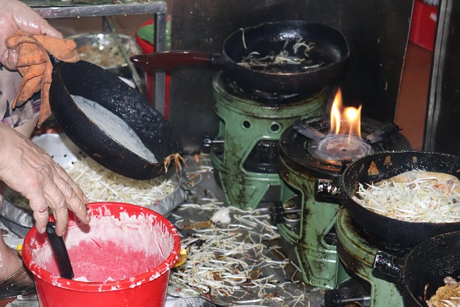 HANOI INCREDIBLE STREET FOODIE TOUR (Enjoy traditional Cuisine as the local) - Walking the Old Quarter one dish at a time