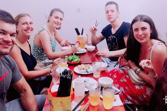 HANOI INCREDIBLE STREET FOODIE TOUR (Enjoy traditional Cuisine as the local) - Meeting the guide on Hàng Bồ Street