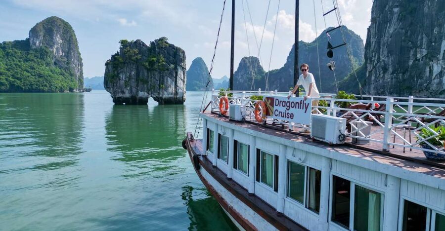 Hanoi: Islands & Caves Ha Long Cruise with Lunch & Kayaking - Boarding Dragonfly Cruise at Tuan Chau