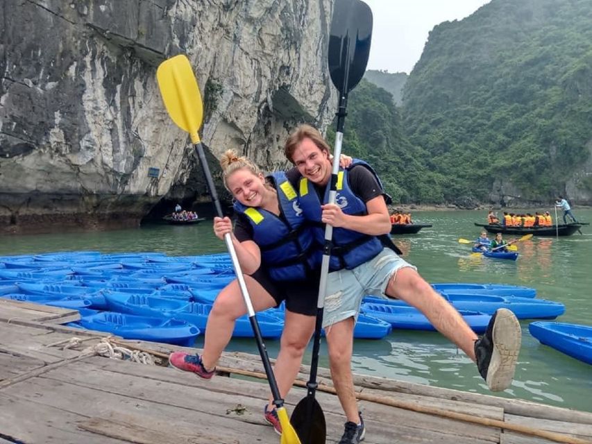 Hanoi: Islands & Caves Ha Long Cruise with Lunch & Kayaking - Walking through Thien Cung, the Heavenly Palace Cave