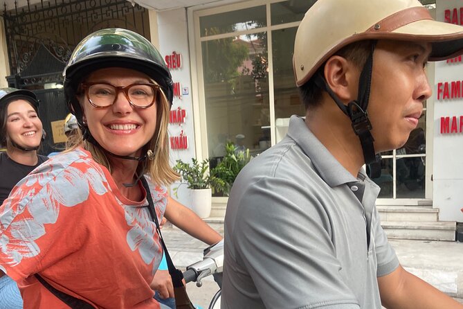 Hanoi Jeep Tour: City Highlights, Train St & Hidden Gems - Huu Tiep Lake and the downed B-52