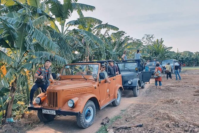 Hanoi Jeep Tour: Red River Countryside+ Backstreet+ Train-street - Finishing with Vietnamese food at the included café