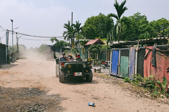 Hanoi Jeep Tour: Red River Countryside Culture & Daily Life - Bat Trang: pottery, narrow lanes, and working craft