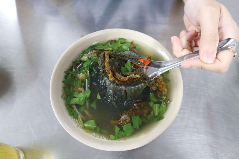 Hanoi: Michelin Guide Street Food Walking Tour - Optional additions: water puppets, Train Street, or a foot spa