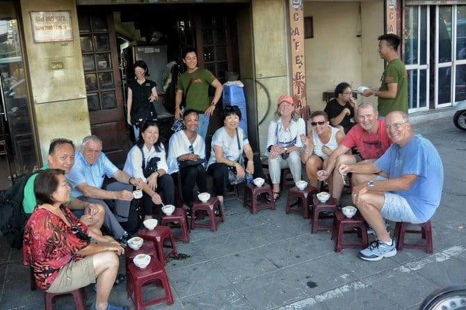 Hanoi Michelin Star Food Tour Via Jeep, Vespa or Motorbike - Desserts and fresh beer in Khâm Thiên