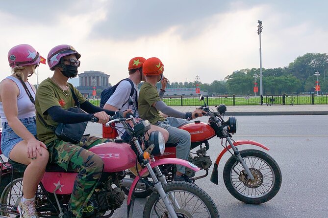 Hanoi Motorbike Tour: Hanoi HIGHTLIGHTS & HIDDEN GEMS - Crossing the old Long Bien Bridge