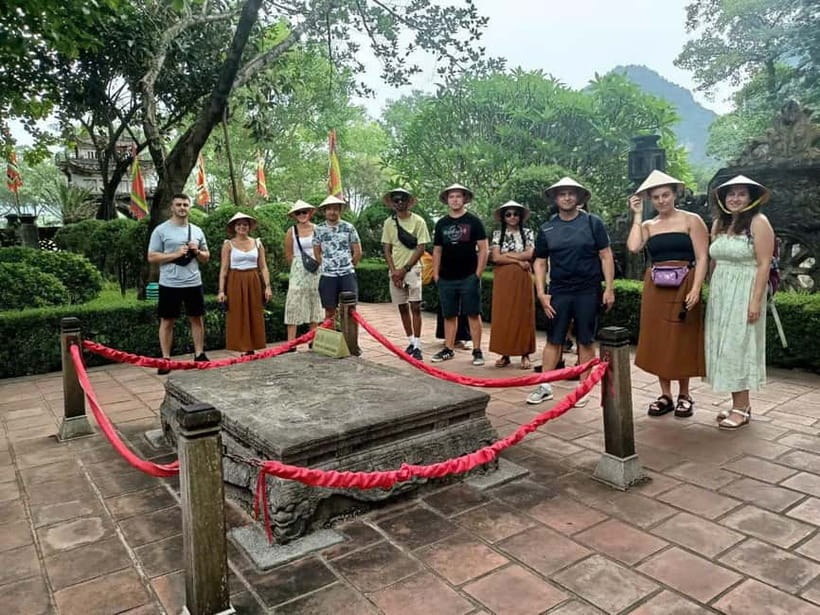 Hanoi/Ninh Binh: 1-Day Tam Coc/Trang An, Hoa Lu & Mua Caves - How the guiding affects the experience