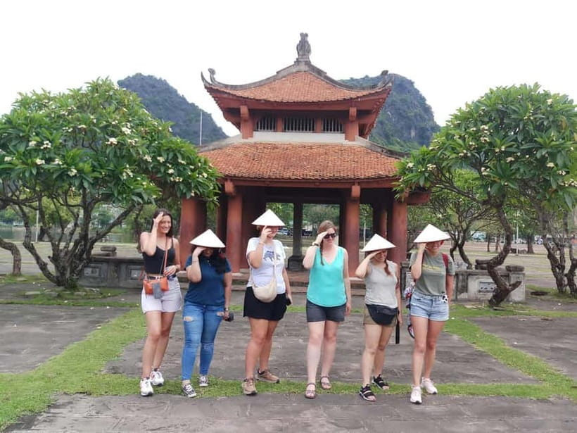 Hanoi/Ninh Binh: 1-Day Tam Coc/Trang An, Hoa Lu & Mua Caves - The ride back to Hanoi