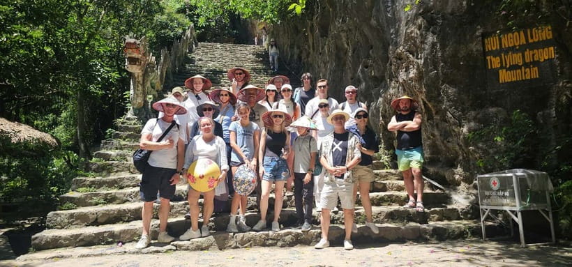Hanoi: Ninh Binh, Bai Dinh/Hoa Lu, Trang An, & Mua Cave Tour - The Mua Cave climb and the view over Tam Coc