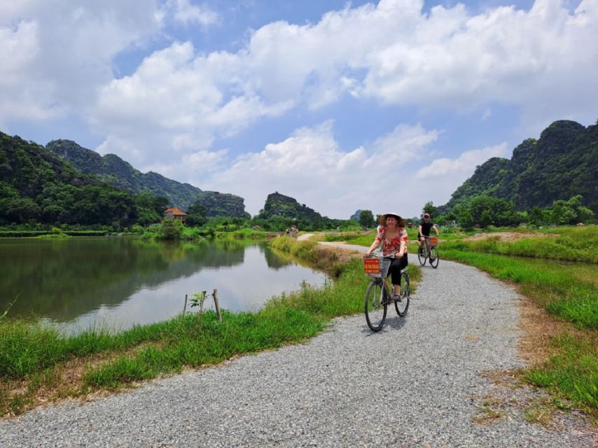 Hanoi: Ninh Binh, Hoa Lu, Tam Coc and Mua Cave Day Trip - The four best reasons to choose this day trip