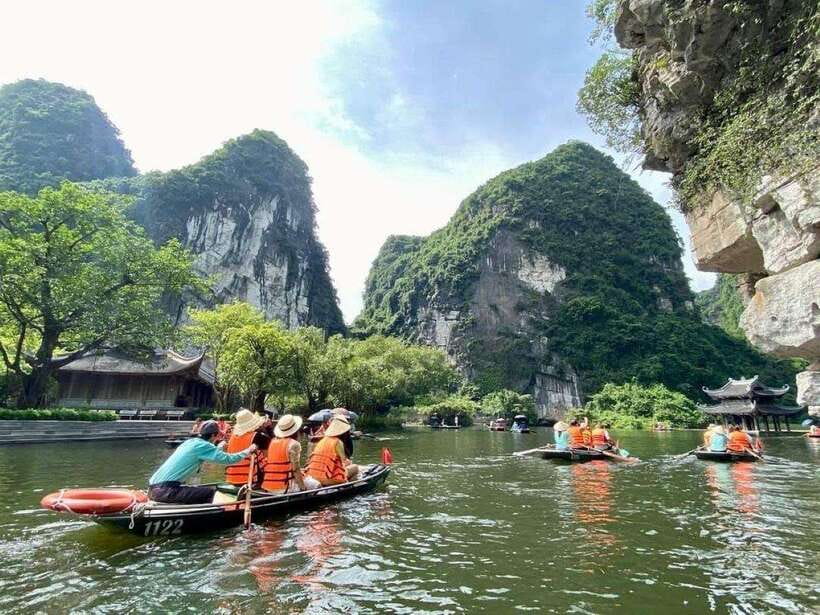 Hanoi: Ninh Binh- Hoa Lu - Trang An - Mua Cave - Best Seller - Hoa Lu and Vietnam’s 10th-century capital