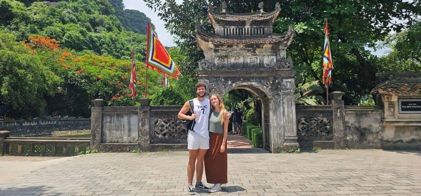 Hanoi: Ninh Binh- Hoa Lu - Trang An - Mua Cave - Best Seller - Trang An by four-person sampan
