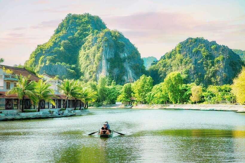 Hanoi: Ninh Binh, Tam Coc, Mua Cave & Hoa Lu with cycling - What the $33 price really covers