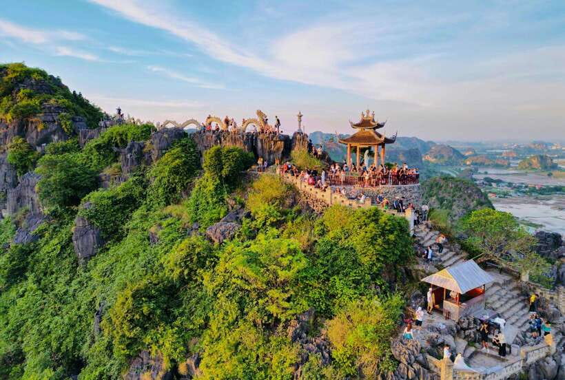 Hanoi: Ninh Binh, Trang An, Mua Cave and Bai Dinh Pagoda - What the $38 price really includes