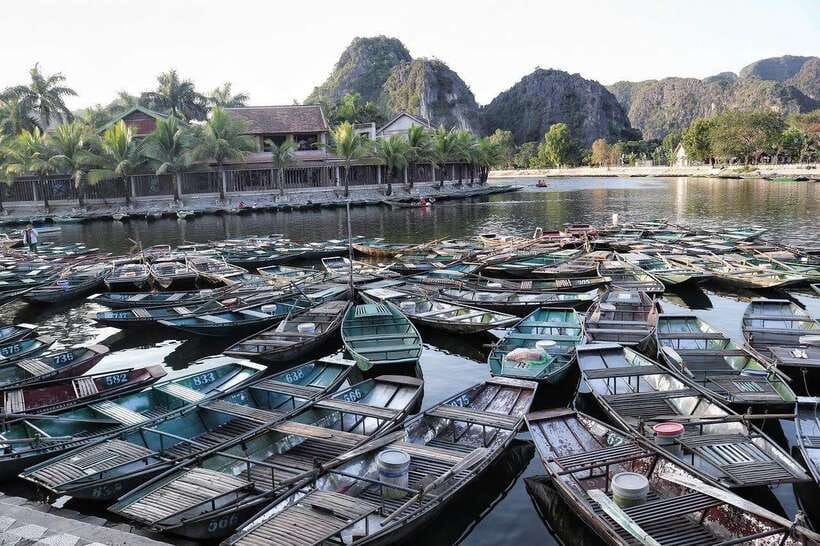 Hanoi:Ninh Binh-Trang An-Mua Cave-Hoa Lu&Cycling BEST SELLER - Mua Cave and the climb to Lying Dragon Mountain