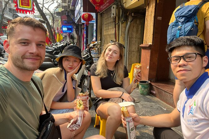 Hanoi Old Quarter Private Walking Tour with Student Guide - A quiet pause at Kim Ngan Temple