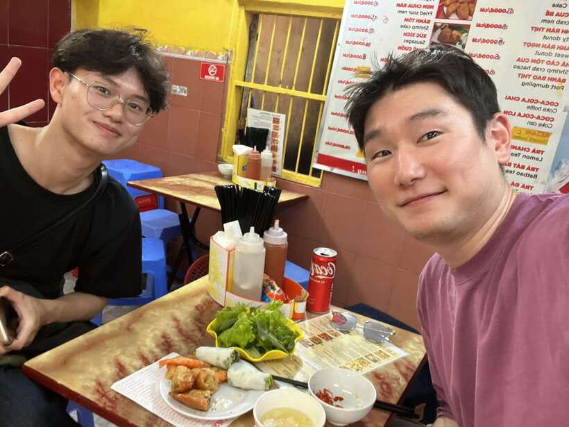 Hanoi: Old Quarter Street Food Tour with 12+ Tastings - Adding Hanoi Train Street