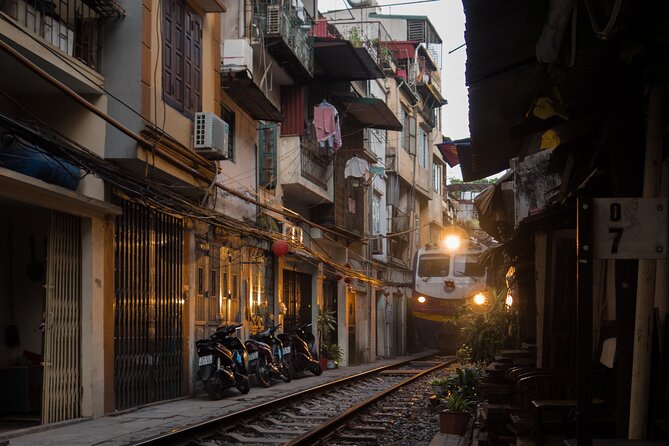 Hanoi On the Tracks Photo Tour - Hanoi at 5:30 am, before the city gets noisy