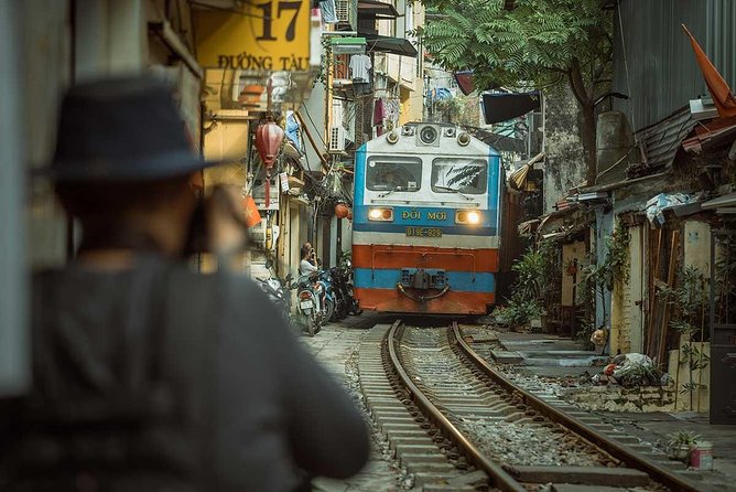 Hanoi On the Tracks Photo Tour - Photographing the railway between Hanoi and Long Bien