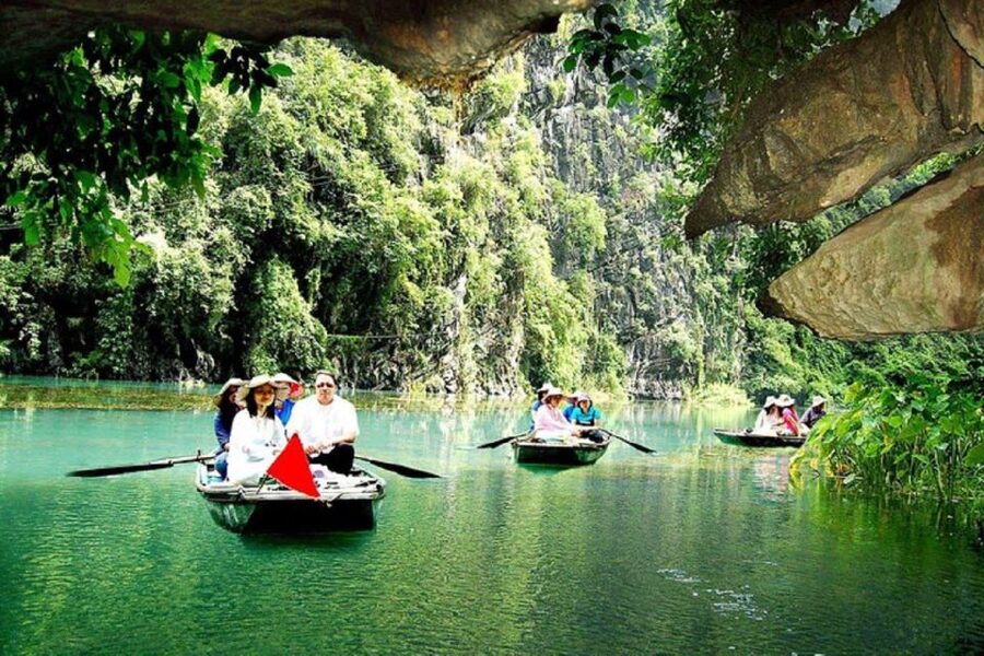 Hanoi: Perfume Pagoda - Yen Stream Boat Ride, Lunch & Cave - Reaching Perfume Pagoda from Hanoi by 8 a.m.
