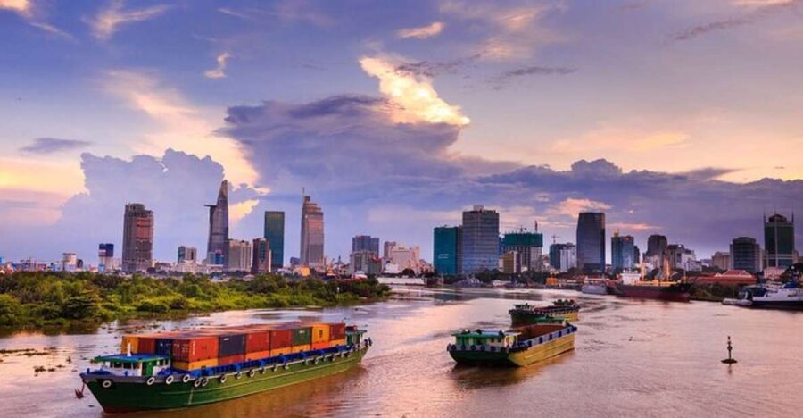 Hanoi: Private custom tour with a local guide - Hoan Kiem Lake and Ngoc Son Temple