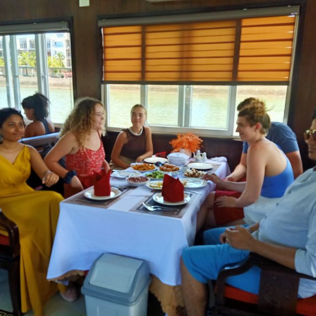 Hanoi: Roundtrip Halong Bay Islands, Caves, Kayaking & Lunch - Crowds, weather, and the pace of the day