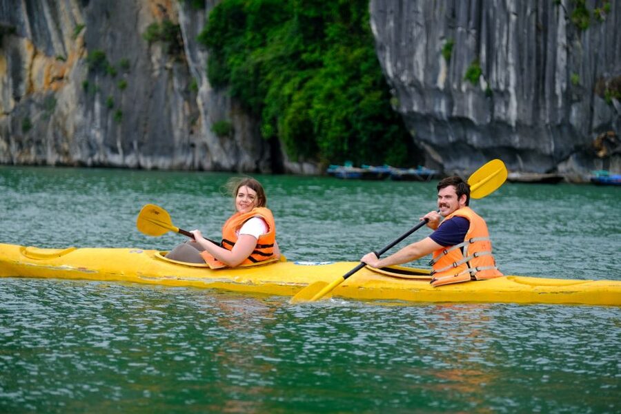 Hanoi: Roundtrip Halong Bay Islands, Caves, Kayaking & Lunch - Luon Cave by kayak or bamboo boat