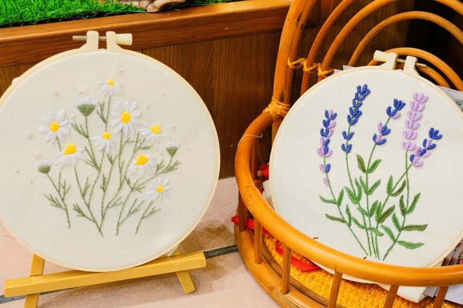Hanoi's Heritage: Embroidery Workshop in Ancient House - A craft lesson inside an Old Quarter family home