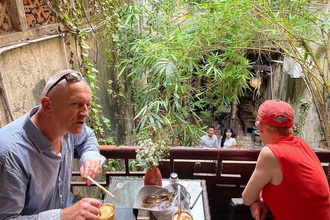 Hanoi's Old Quarter Street Food Experience and Train Street - Starting at Hàng Da Market near Hoan Kiem