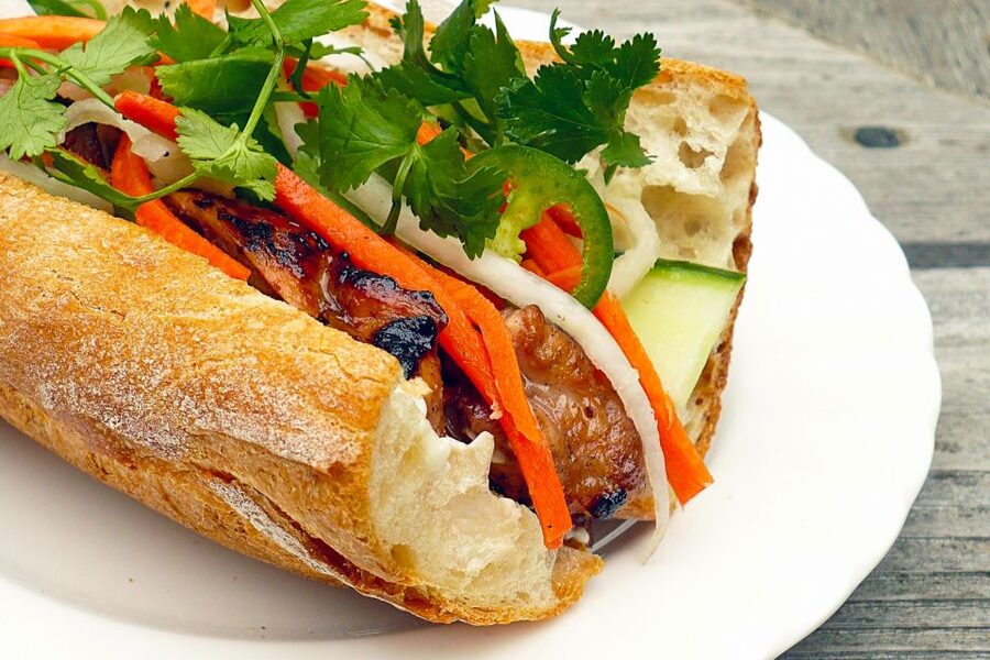 Hanoi: Small-Group Street Food Walking Tour - Starting with bun cha in Hanoi’s Old Quarter