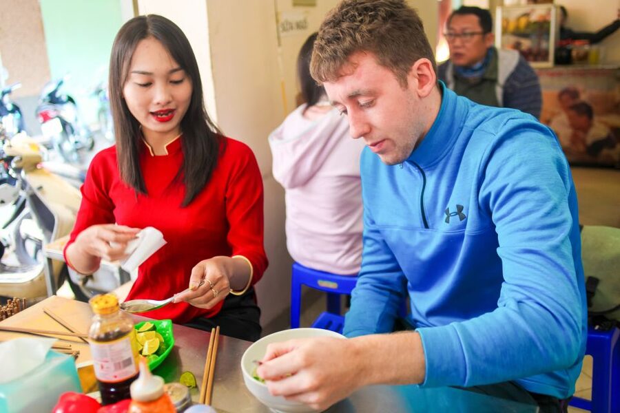 Hanoi: Small-Group Street Food Walking Tour - Why the guide matters more than the menu