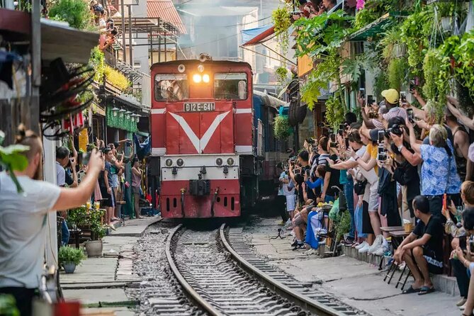 Hanoi Street Food Adventure: Train Street & Local Delights - Why this Hanoi food walk works