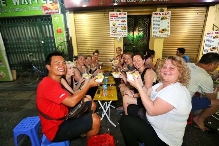 Hanoi: Street Food Experience with 5 Food Stops - Starting at Dong Xuan Market