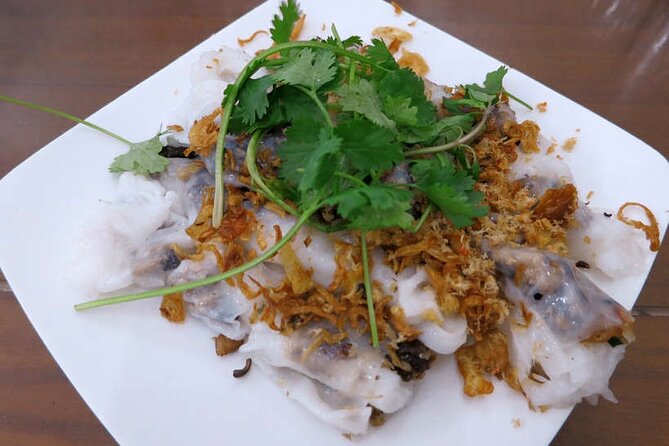 Hanoi street food tour (Private tour) - Dong Xuan Market, Hanoi’s biggest wholesale market