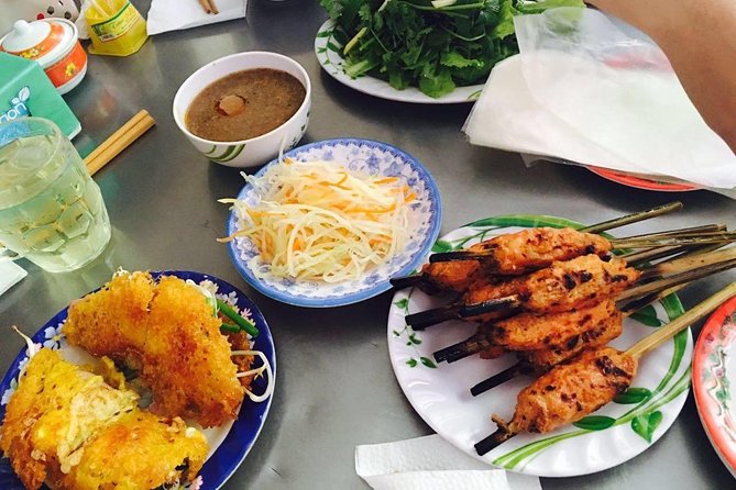 Hanoi street food tour (small group) - Delicate banh cuon at Thanh Vân