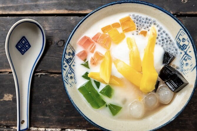 Hanoi Street Food Tour with egg coffee making - Xôi chè brings a sweet finish before coffee