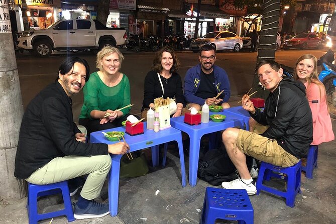 Hanoi Street Food Tour with local delicacies - Guide quality makes the biggest difference