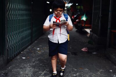 Hanoi Street Photography with a Pro – Phone & Camera