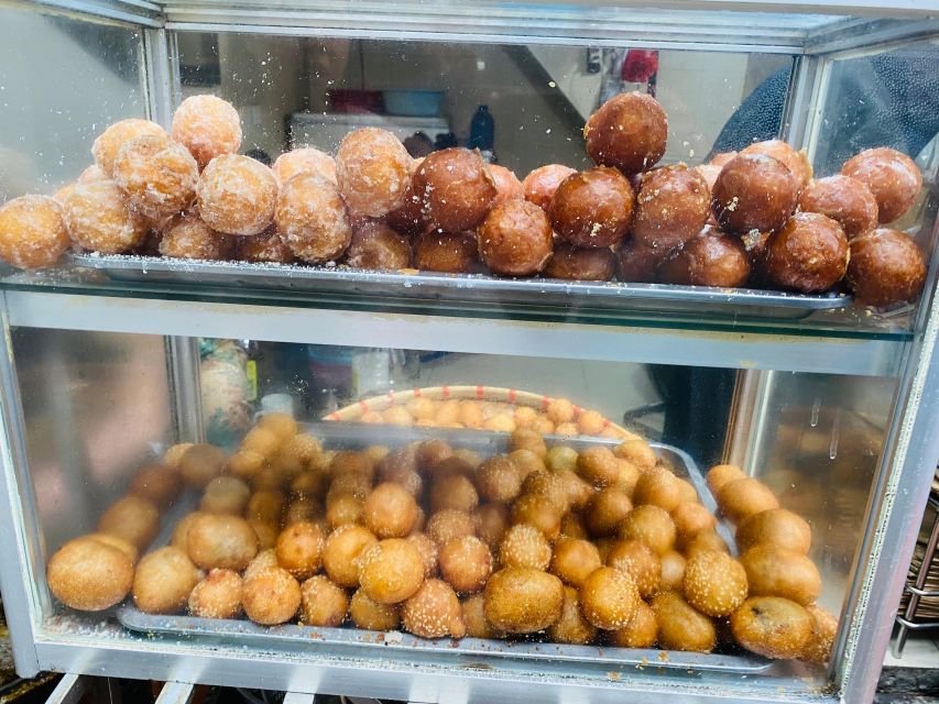 Hanoi: The Hidden Old Quarter Experience - Coffee, doughnuts, and the story behind local food