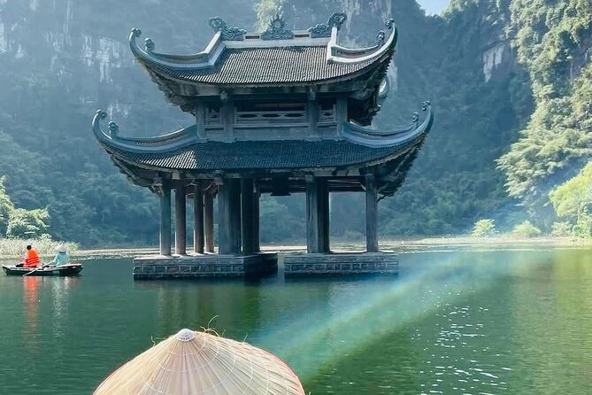 Hanoi to Ninh Binh Day Trip: Mua Cave, Trang An Boat Ride - Lunch - Two hours on the Trang An waterways