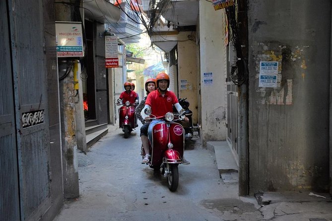 Hanoi Vespa Tours: Hanoi After Dark Vespa Food Tours - Long Bien Bridge, a quick opening view