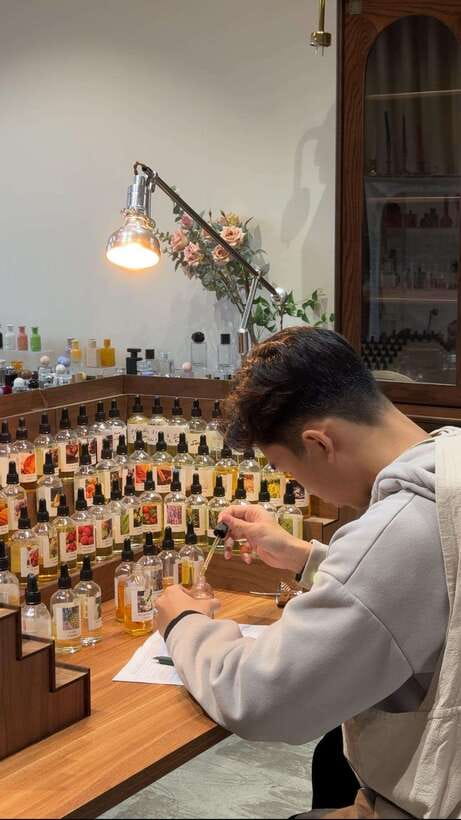 Hanoi: Vietnam Scents Perfumery Class - Testing the Blend Before You Commit